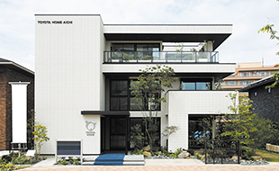神宮東展示場
